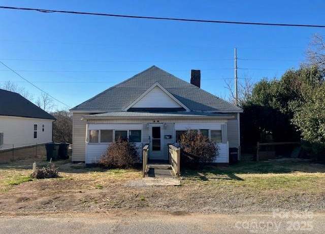 Property at 122 Wylie St, Rock Hill, SC 29730, 2 beds, 1 bath