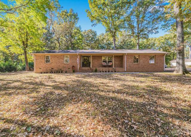 Property at 2907 Northwood Dr, Monroe, NC 28110, 3 beds, 2 baths