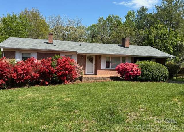 Property at 1052 Orchard St SW, Valdese, NC 28690, 2 beds, 1 bath