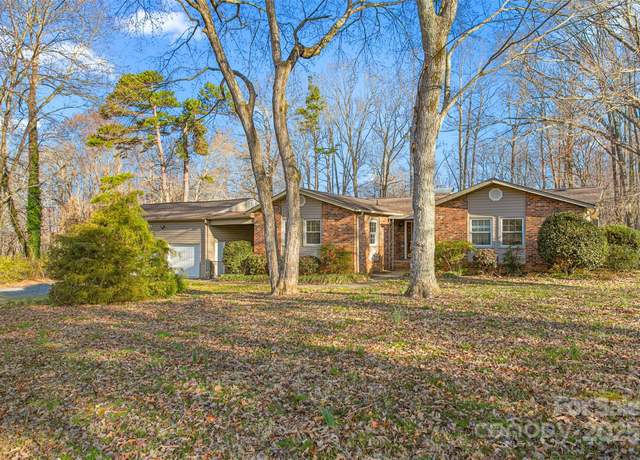 Property at 2068 Country Trl, Asheboro, NC 27205, 4 beds, 2.5 baths