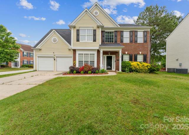 Property at 8709 Barrelli Ct, Charlotte, NC 28277, 4 beds, 2.5 baths