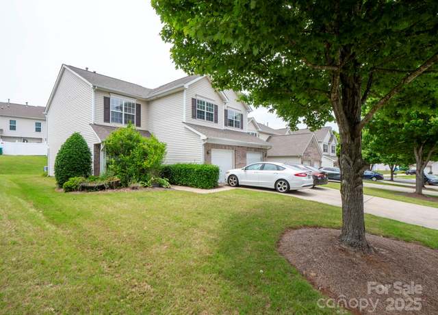 Property at 12222 Stratfield Place Cir, Pineville, NC 28134, 3 beds, 2.5 baths