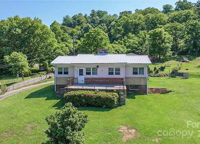Property at 415 Weaverville Rd, Asheville, NC 28804, 2 beds, 1 bath