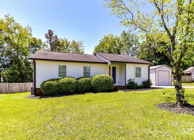 Property at 8210 Lantana Dr, Denver, NC 28037, 3 beds, 2 baths