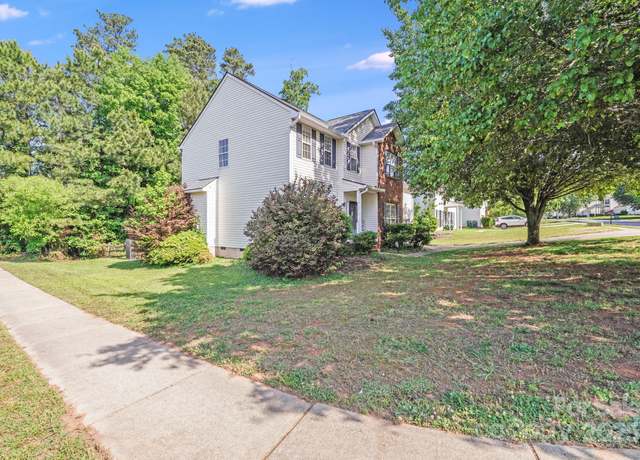 Property at 10803 Gold Pan Rd, Charlotte, NC 28215, 4 beds, 2.5 baths