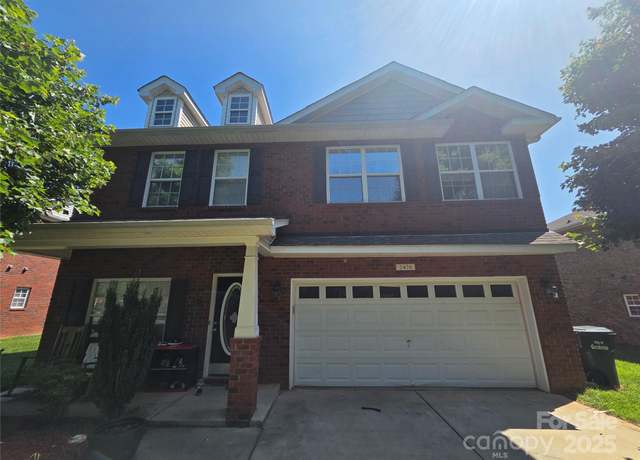 Property at 2476 Glyncastle Way, Gastonia, NC 28056, 6 beds, 3.5 baths