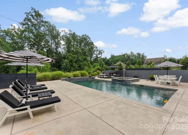 Property at 17514 Julees Walk Ln, Davidson, NC 28036, 5 beds, 4.5 baths