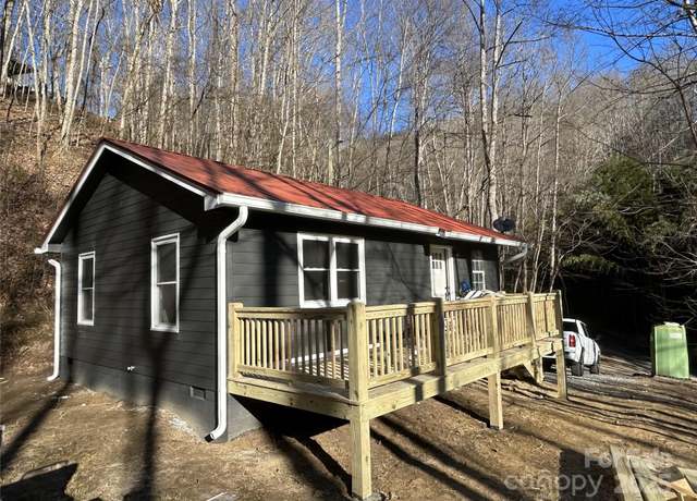 Property at 87 Paint Bucket Dr, Whittier, NC 28789, 2 beds, 1 bath