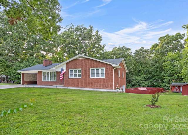 Property at 410 Queens Dr Unit 27 & 28, Lexington, NC 27292, 3 beds, 2 baths
