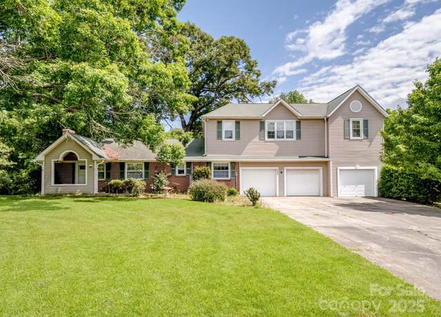 Property at 4325 Wolf Pond Rd, Monroe, NC 28112, 4 beds, 3.5 baths
