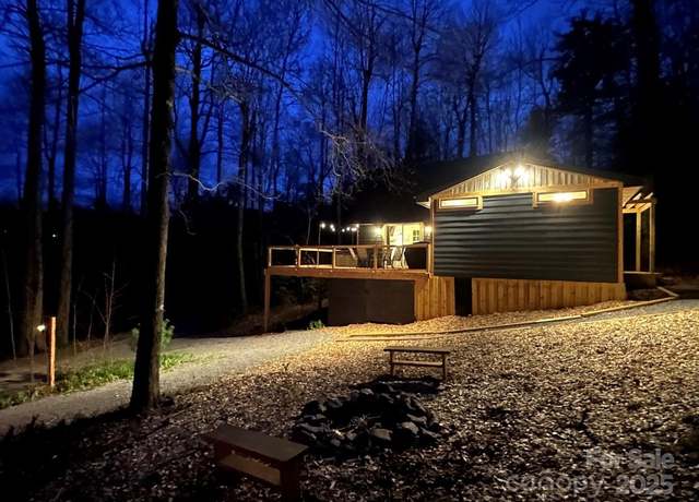 Property at 30 Rainbow Lake Cir, Black Mountain, NC 28711, 2 beds, 1 bath