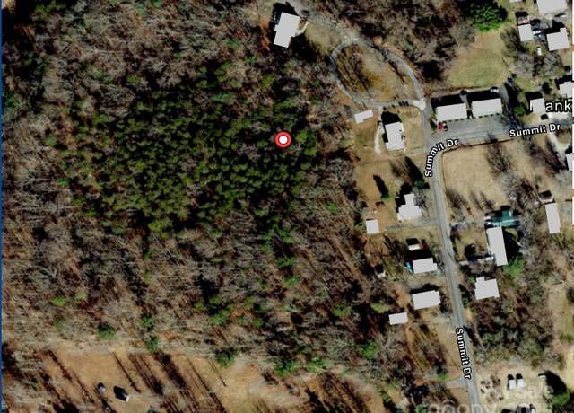 Property at 140 Summit Dr, Mount Airy, NC 27030