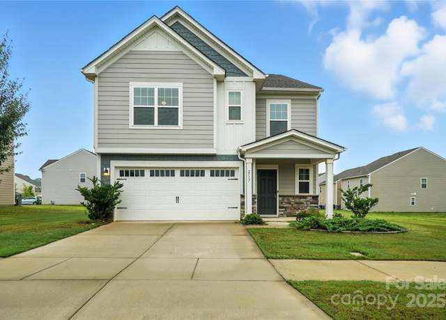 Property at 2717 Oldfield Dr, Monroe, NC 28110, 5 beds, 3 baths