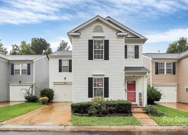 Property at 7707 Brisbane Ct, Charlotte, NC 28215, 3 beds, 2.5 baths