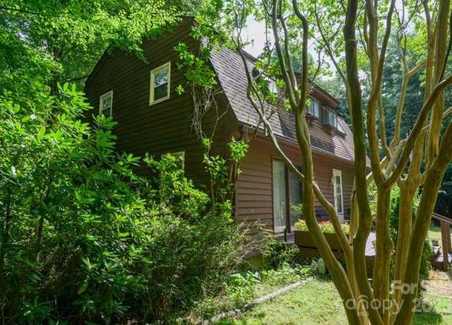 Property at 2767 Tanasee Gap Rd, Balsam Grove, NC 28708, 3 beds, 3.5 baths