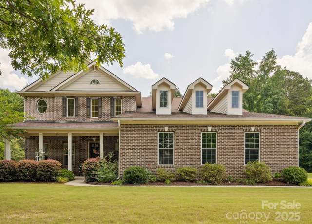 Property at 2751 Collaroy Rd, Waxhaw, NC 28173, 5 beds, 4 baths
