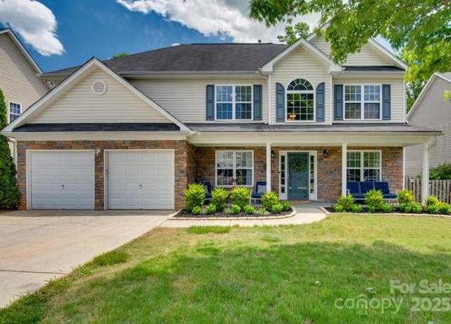 Property at 136 Elba Dr, Mooresville, NC 28115, 5 beds, 3 baths