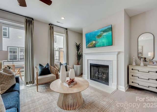 Property at 322 Catawba Ave, Davidson, NC 28036, 4 beds, 3.5 baths