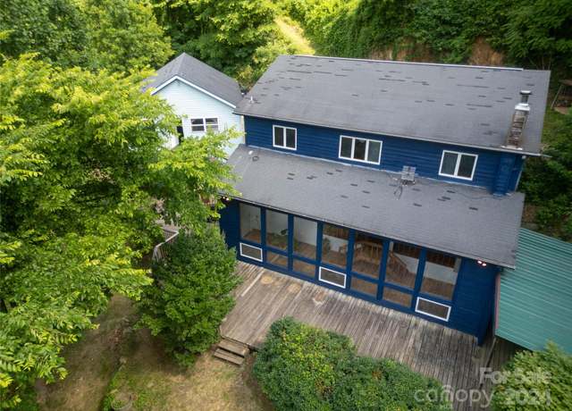 Property at 556 Blue Hill Rd, Marshall, NC 28753, 3 beds, 4 baths