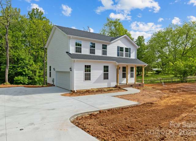 Property at 315 Settlemyre Rd, Morganton, NC 28655, 3 beds, 2.5 baths