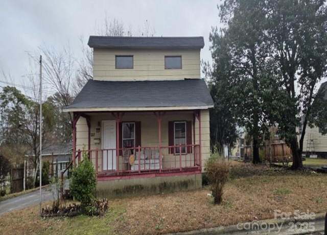 Property at 122 Orange St, Lumberton, NC 28358, 3 beds, 2 baths