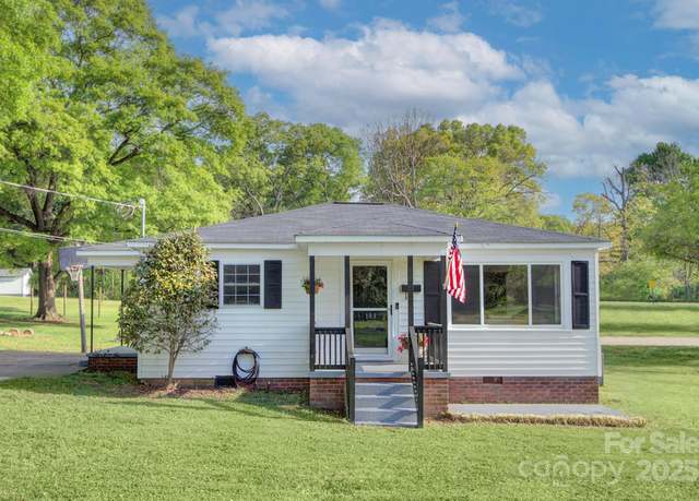 Property at 103 Moore Ave, Mount Holly, NC 28120, 2 beds, 1 bath