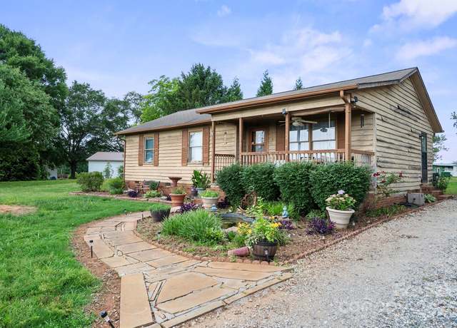 Property at 112 Gays Chapel Rd, Statesville, NC 28625, 3 beds, 2 baths