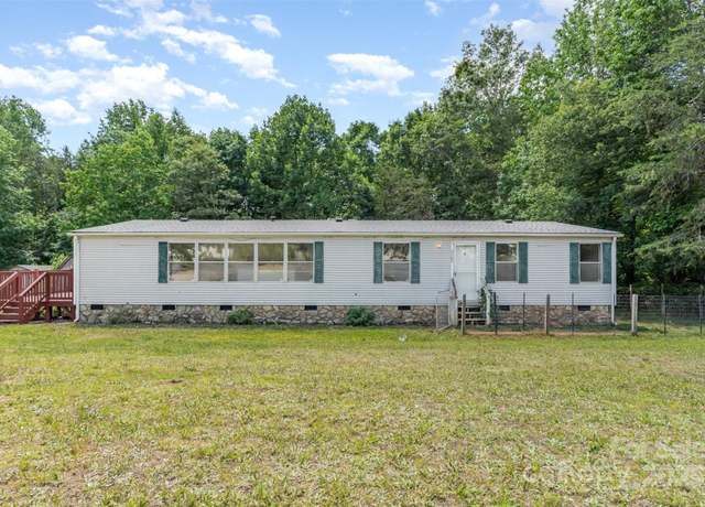 Property at 3585 Woodstream Dr, Maiden, NC 28650, 3 beds, 2 baths