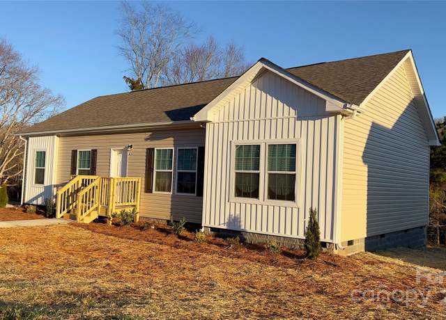 Property at 819 Wellwood Ave, Statesville, NC 28677, 3 beds, 2 baths