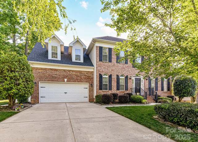 Property at 6005 Abergele Ln, Matthews, NC 28104, 4 beds, 2.5 baths