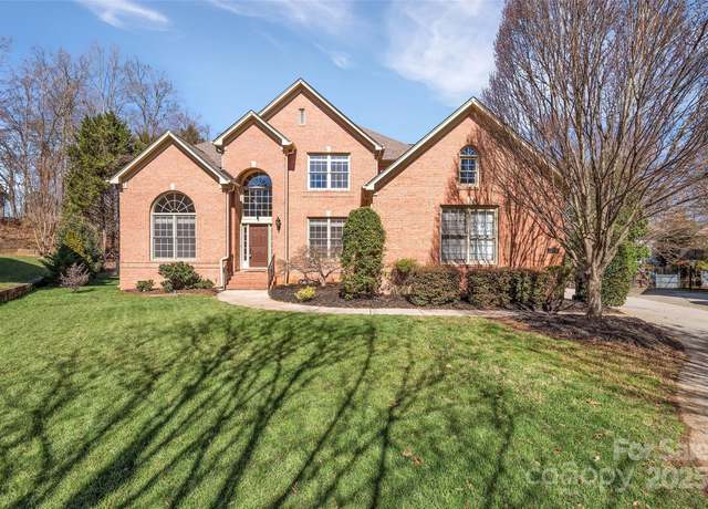 Property at 11402 Bloomfield Dr, Charlotte, NC 28277, 5 beds, 3.5 baths