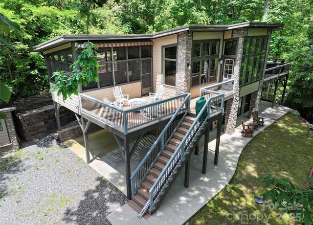Property at 145 Old Still Rd, Maggie Valley, NC 28751, 3 beds, 2.5 baths
