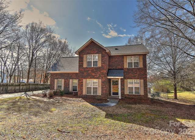 Property at 2013 Barkley Cir, Monroe, NC 28112, 3 beds, 2.5 baths