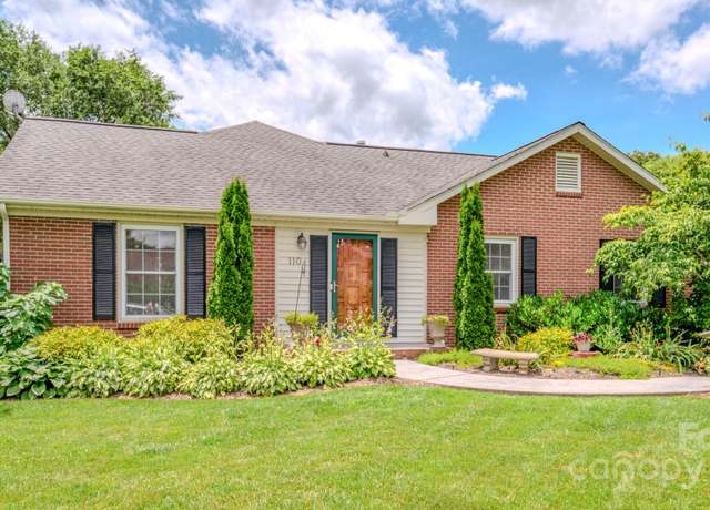 Property at 110 Bent Creek Ranch Rd, Asheville, NC 28806, 4 beds, 2.5 baths