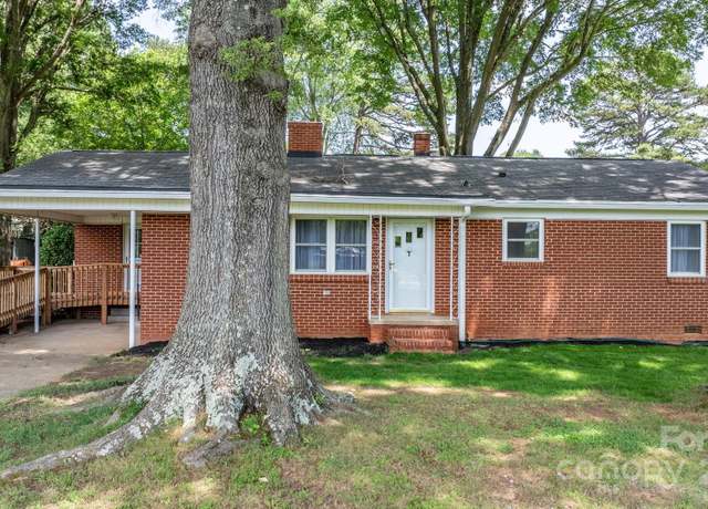 Property at 151 Third Creek Rd, Statesville, NC 28677, 3 beds, 2 baths