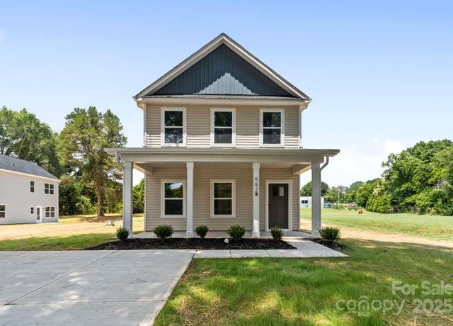 Property at 587 Hartness Rd, Statesville, NC 28677, 3 beds, 2.5 baths