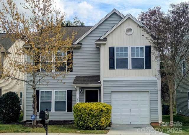 Property at 1327 Phil Oneil Dr, Charlotte, NC 28215, 3 beds, 2.5 baths