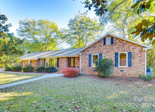Property at 2129 James Ct, Rock Hill, SC 29732, 3 beds, 2.5 baths
