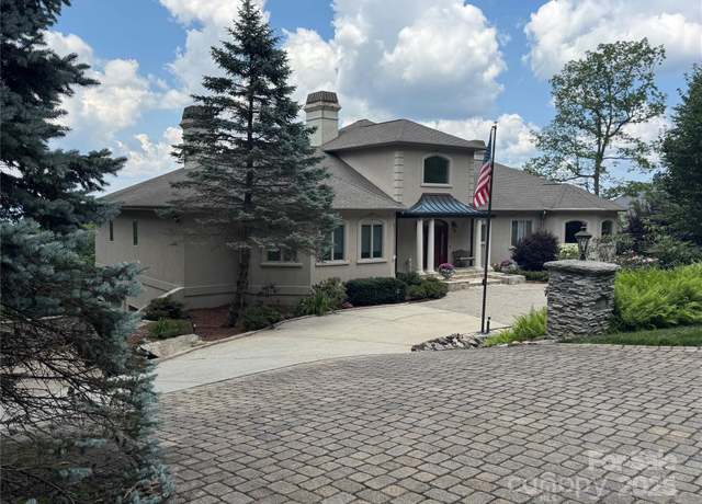 Property at 121 Berry Creek Dr, Flat Rock, NC 28731, 3 beds, 4 baths