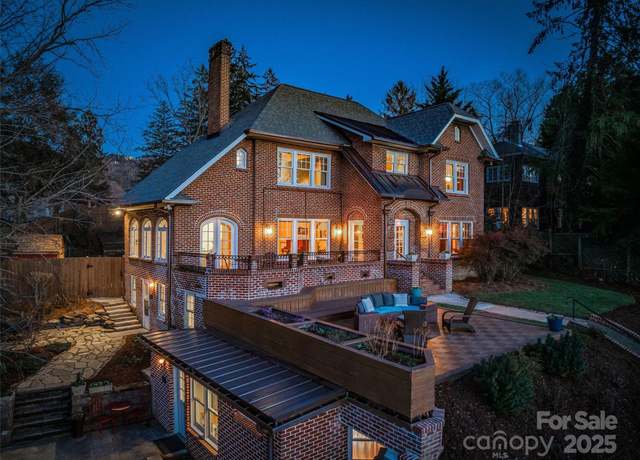Property at 191 Murdock Ave, Asheville, NC 28804, 4 beds, 4.5 baths