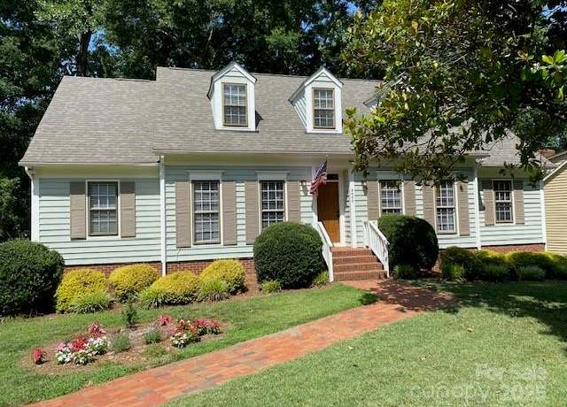 Property at 6632 Summer Darby Ln, Charlotte, NC 28270, 5 beds, 2.5 baths