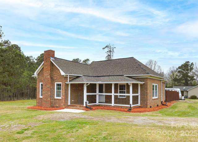 Property at 2005 Douglas Rd, Lancaster, SC 28720, 3 beds, 3 baths