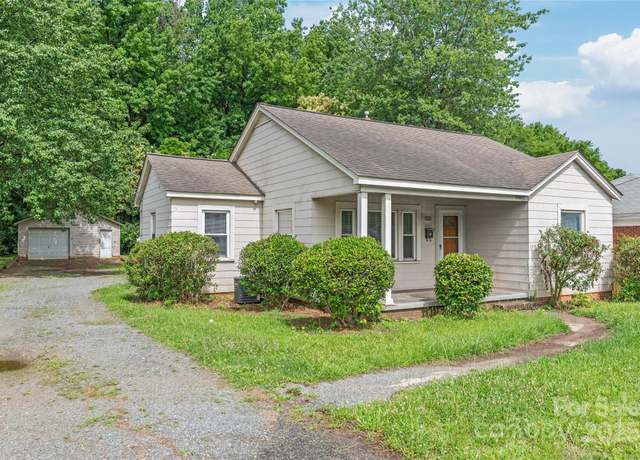 Property at 2722 Eastway Dr, Charlotte, NC 28205, 2 beds, 1 bath