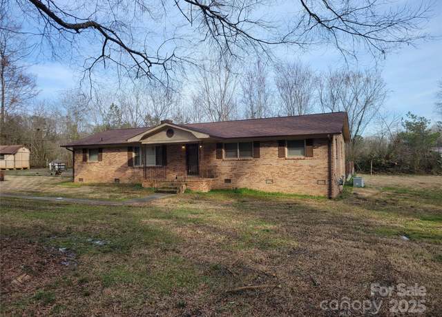 Property at 222 Weldon Cir, Mount Holly, NC 28120, 3 beds, 2 baths