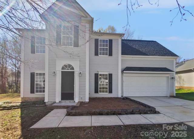 Property at 9832 Veronica Dr, Charlotte, NC 28215, 4 beds, 2.5 baths