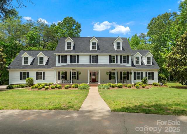 Property at 1010 Arabian Farm Rd, Clover, SC 29710, 4 beds, 3.5 baths