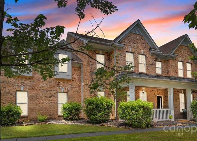 Property at 125 Snow Fountain Ln, Mooresville, NC 28115, 5 beds, 3.5 baths