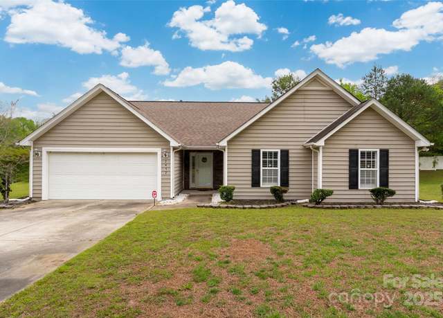 Property at 2412 Laura Dr, Charlotte, NC 28212, 3 beds, 2.5 baths