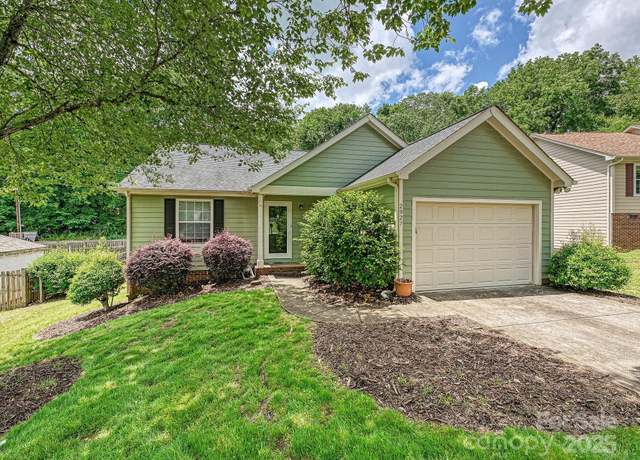 Property at 2927 Dubberly Ct, Matthews, NC 28105, 3 beds, 2 baths