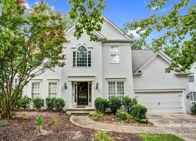 Property at 7715 Wingmont Dr, Charlotte, NC 28269, 5 beds, 2.5 baths